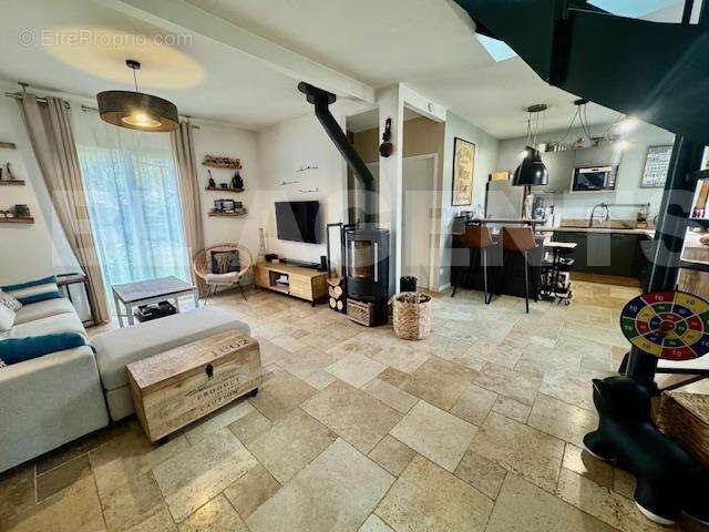 image1 (2) - Maison à SAINT-SYMPHORIEN-LE-CHATEAU