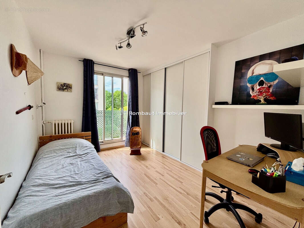 Appartement à LA CELLE-SAINT-CLOUD