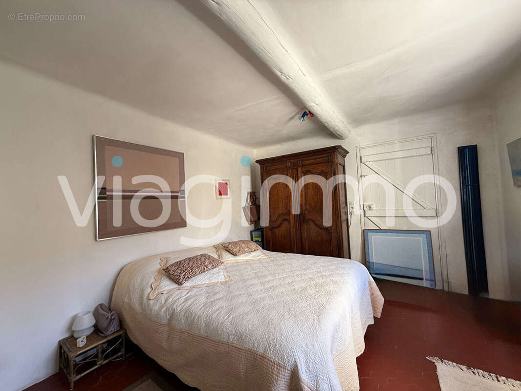 Maison à LA GARDE-FREINET