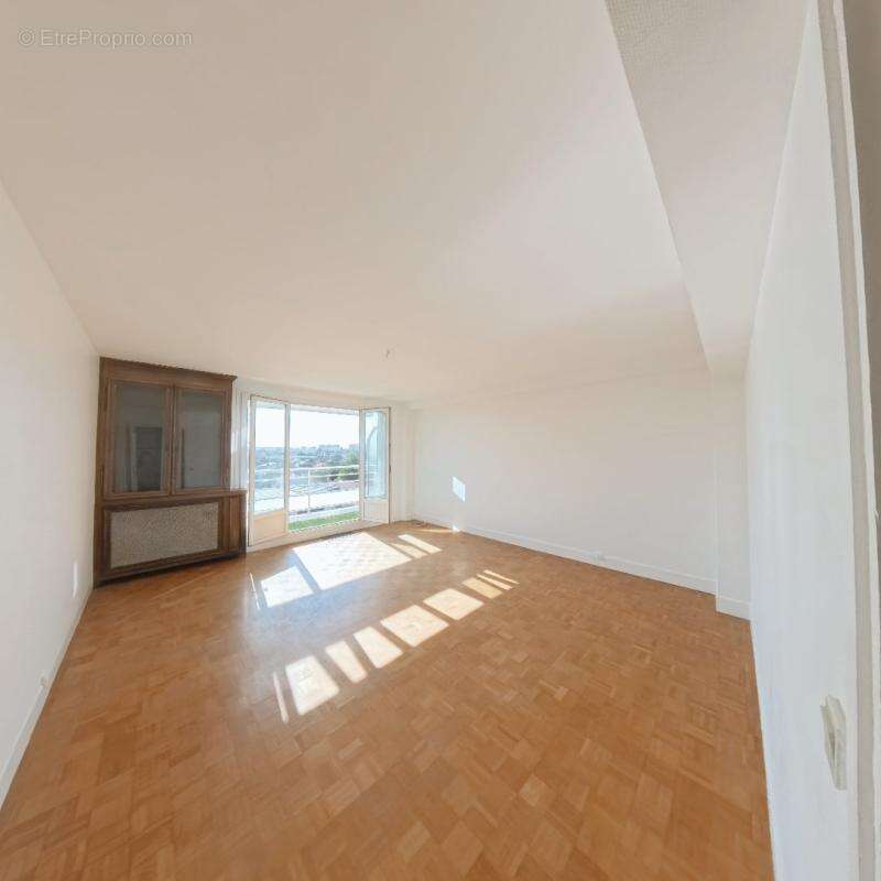 Appartement à MAISONS-ALFORT