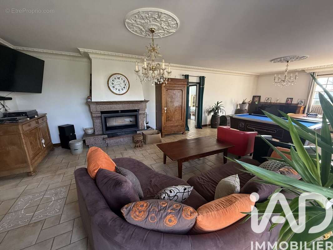 Maison 246 m² à Le Tallud  - photo 5