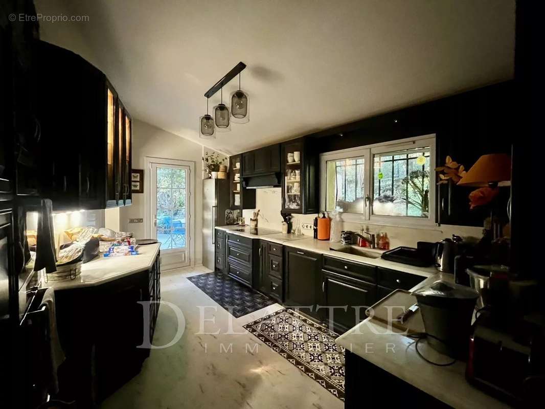 Maison à ROQUEFORT-LES-PINS