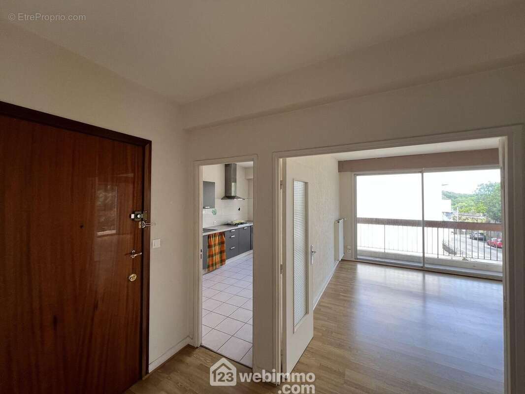 Appartement 84 m² à Lannion  - photo 17