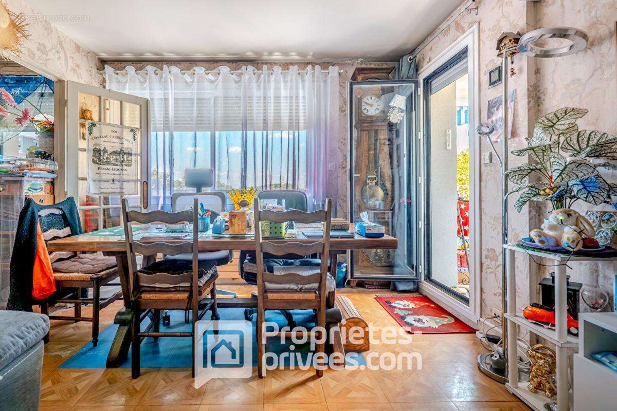 Appartement à NANTERRE