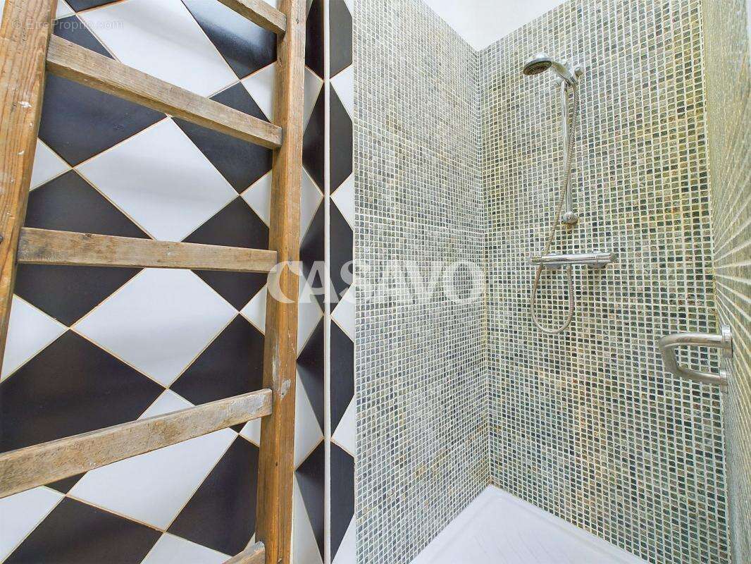 Appartement à PARIS-3E