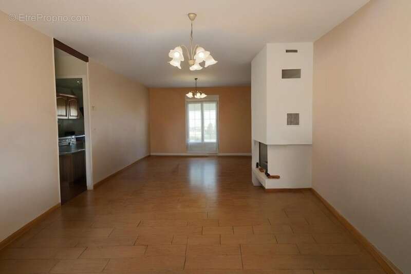 Maison à MOUSSY-LE-NEUF