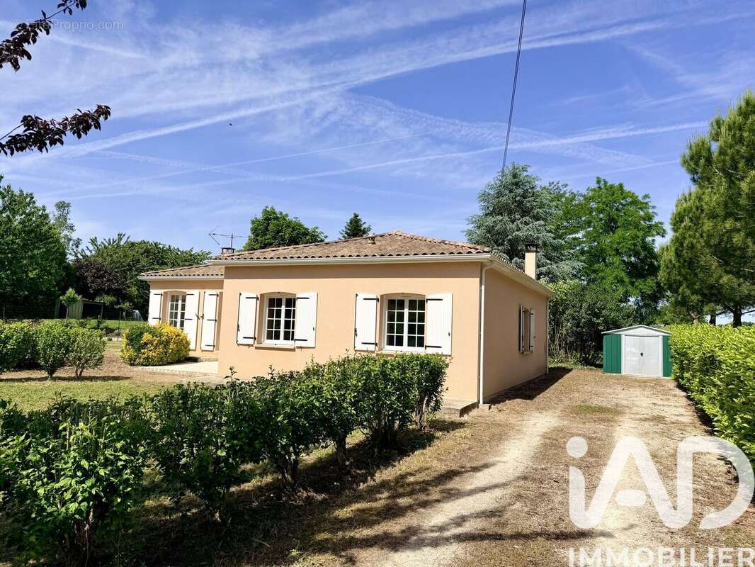 Maison 107 m² à Puyreaux  - photo 3