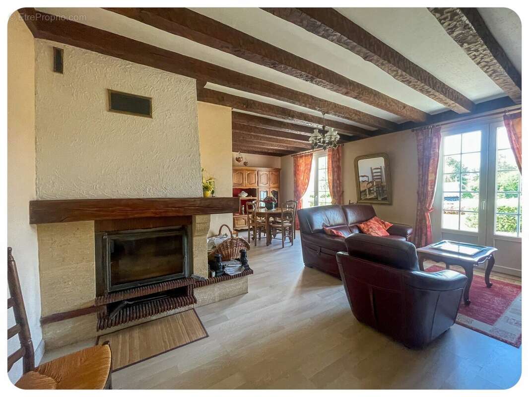 Maison à COULOUNIEIX-CHAMIERS