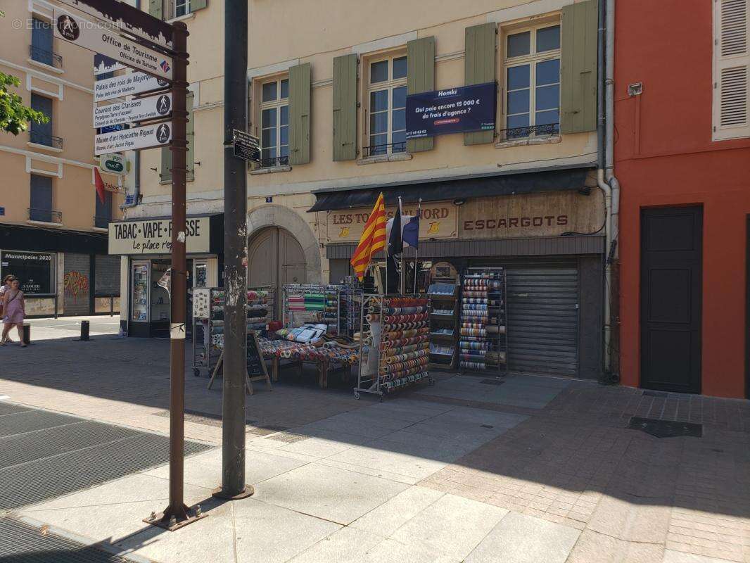 Local commercial T1 de 40 m2 à Perpignan 66000, Place de la République - photo 3