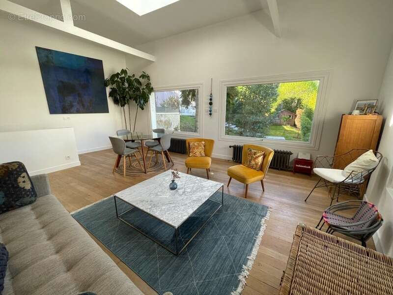 Maison à LA CELLE-SAINT-CLOUD