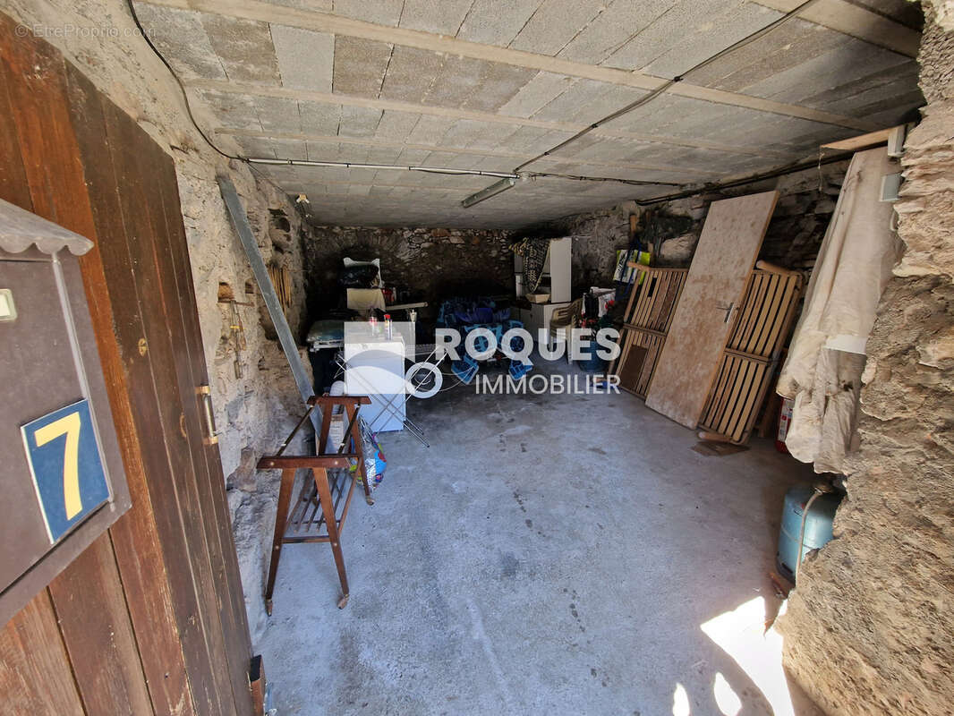 Sur la commune de Castanet-le-Haut, à vendre charmante maison de village 4 pièces d'environ 75 m2 avec garage - photo 21