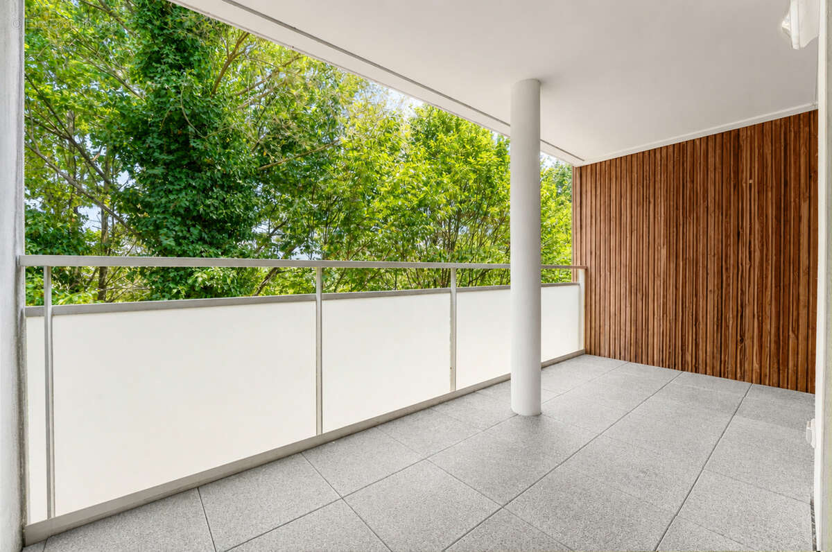 En exclusivité ! Appartement T3 de 65 m2 situé au 1er étage, dans le quartier recherché de Croix-Daurade. - photo 3