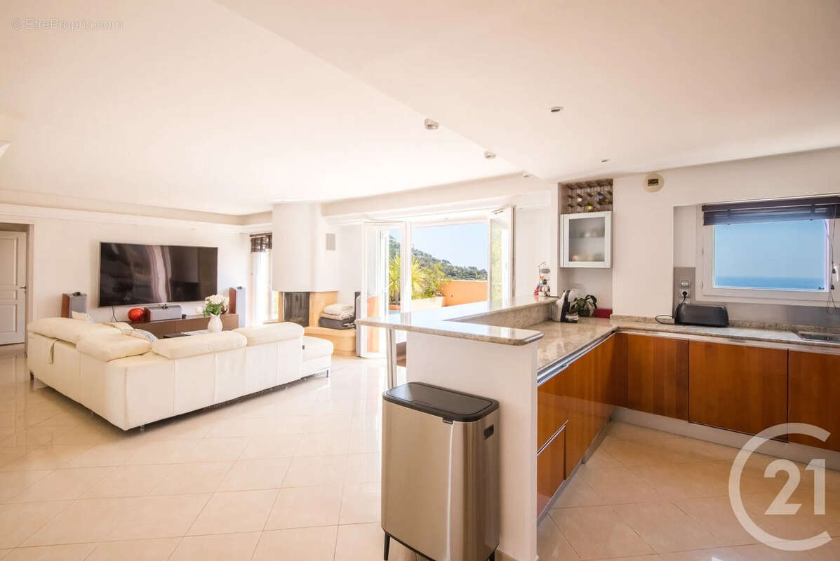 Appartement à EZE