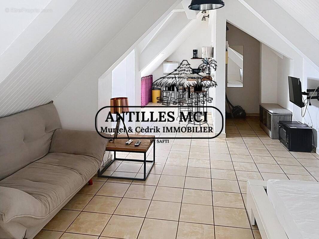 Appartement 251 m² à Sainte-Anne  - photo 1