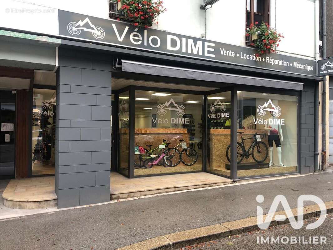 Commerce 150 m² à La Mouille  - photo 2