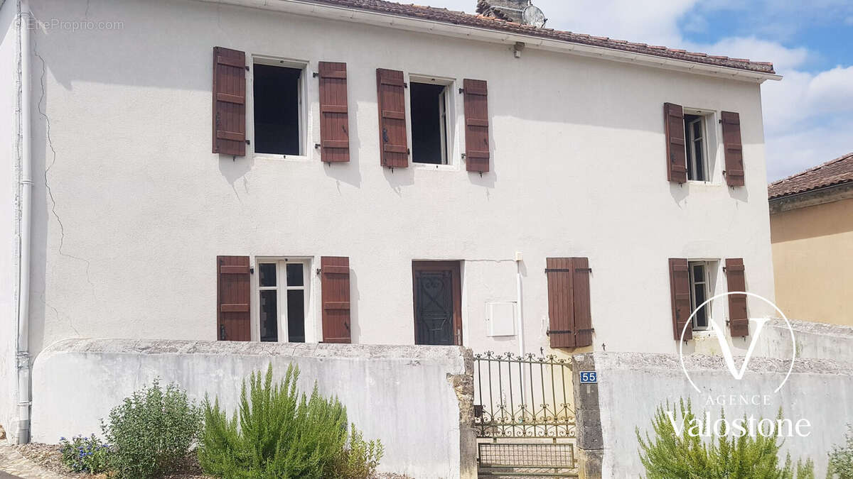 Maison 91 m² à Urgons  - photo 2