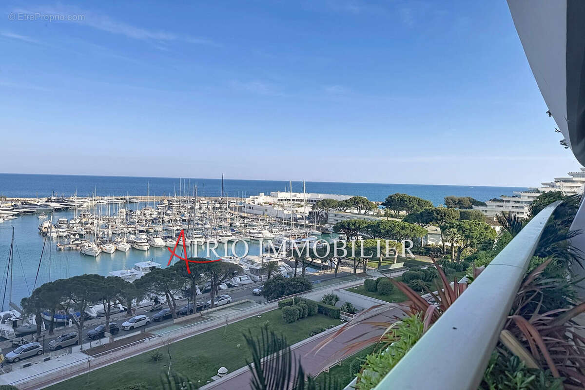 Appartement à VILLENEUVE-LOUBET
