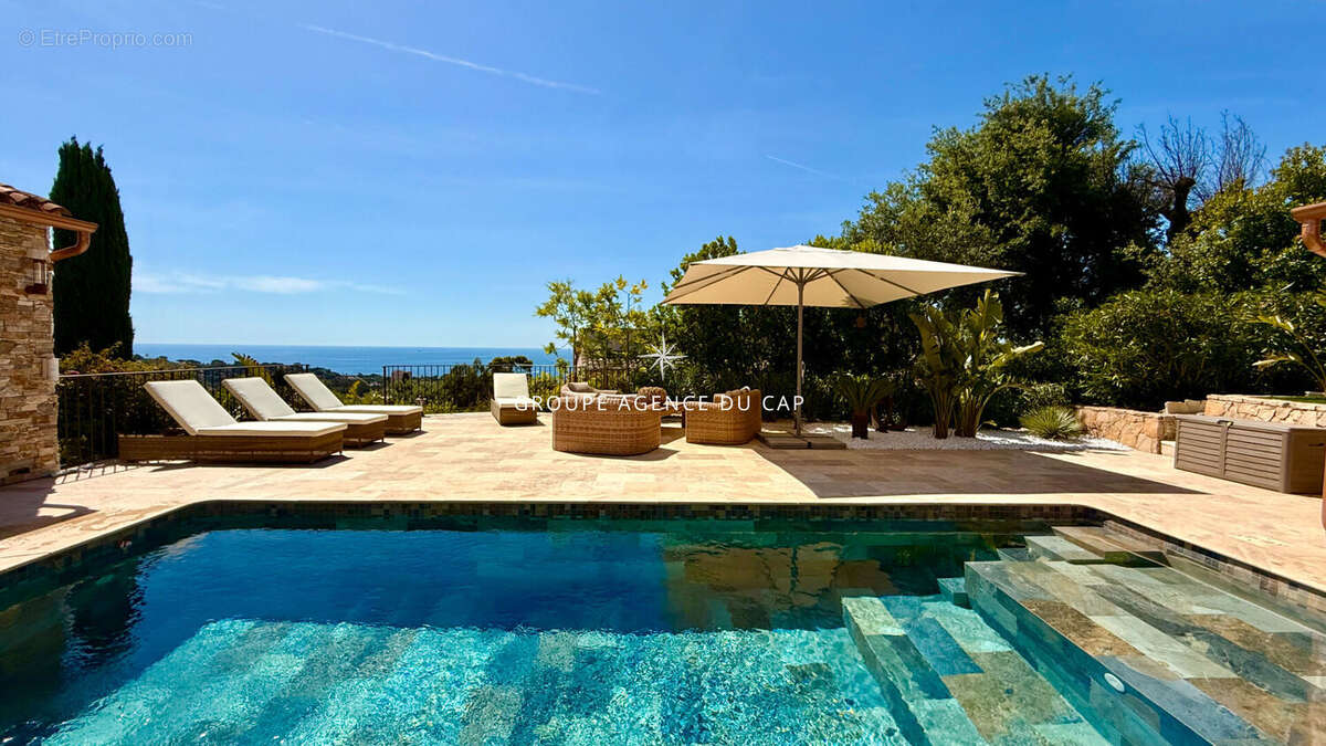 Maison à LES ISSAMBRES