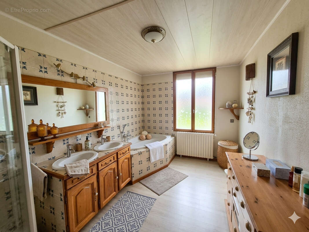 Maison à FREVILLE