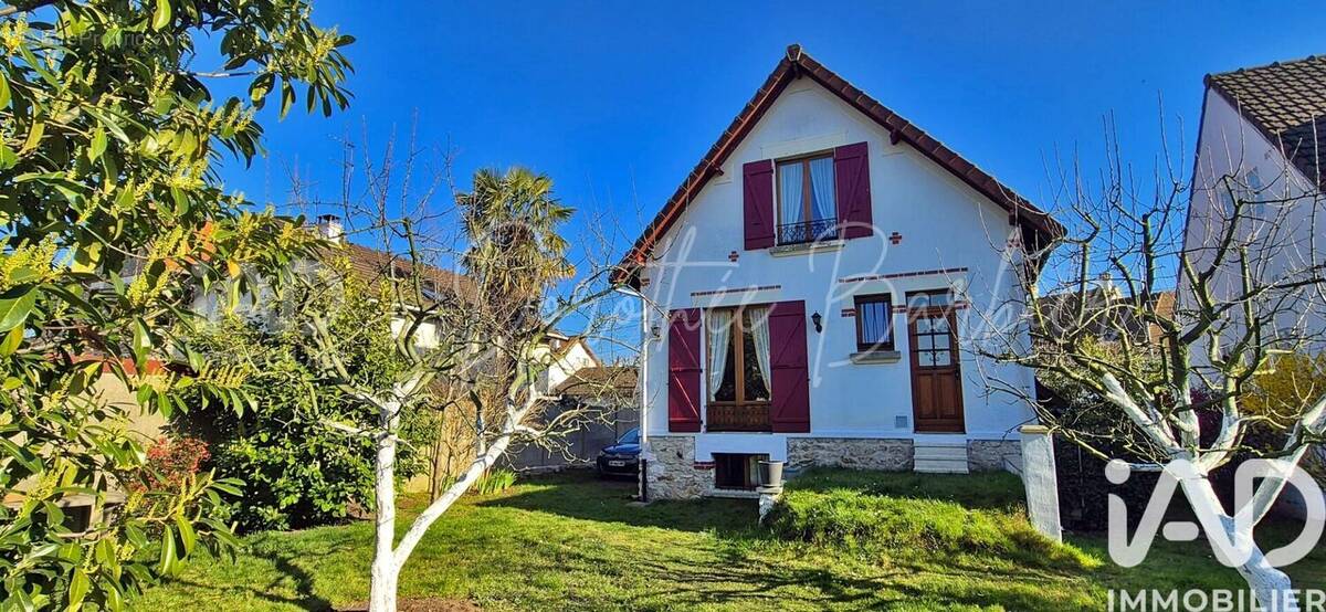 Photo 1 - Maison à CHAMPS-SUR-MARNE