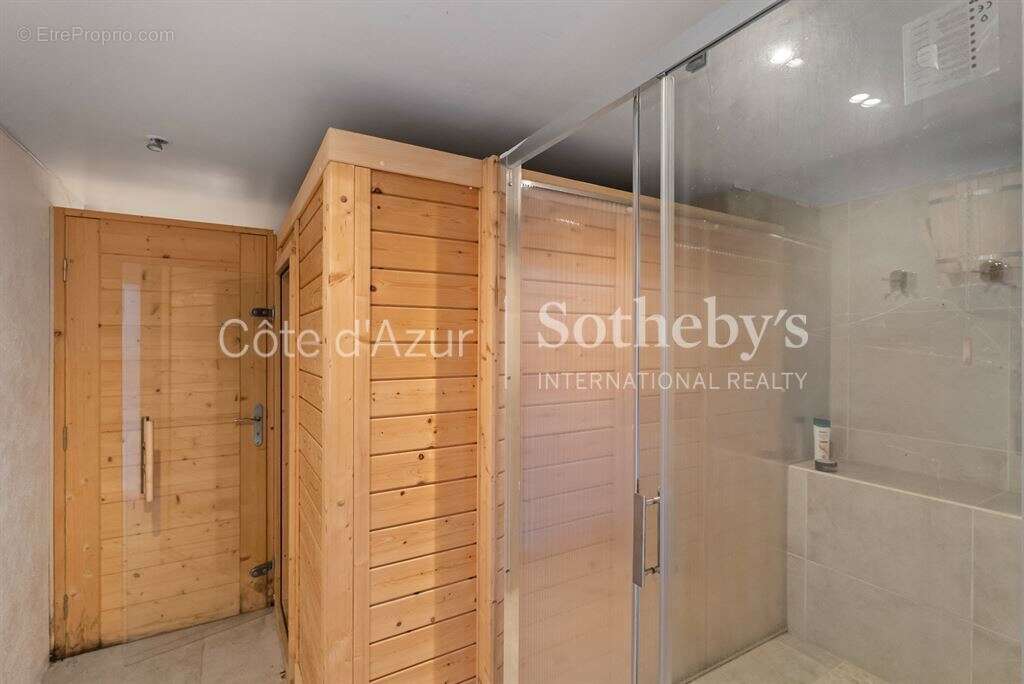 Maison à MANDELIEU-LA-NAPOULE