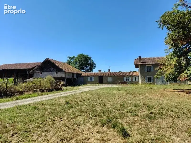 Maison ancienne, vue dégagée, 2,2ha, proche village dynamique - photo 2