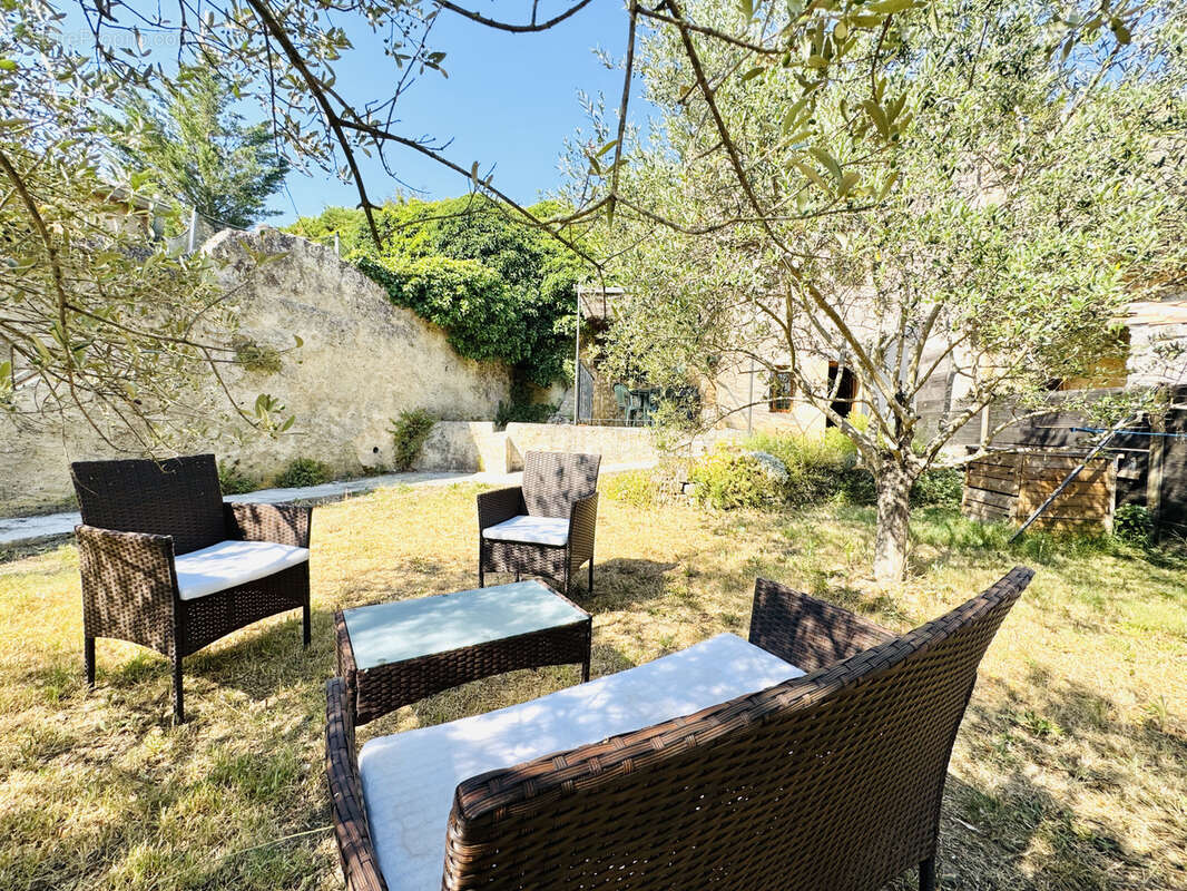 Malaucene proche centre - charmante maison avec jardin - photo 3