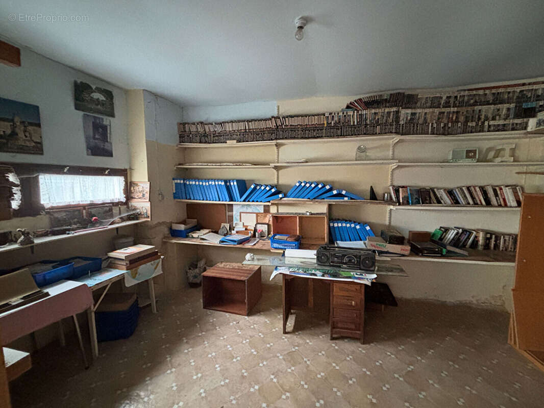 Maison à LE PUY-NOTRE-DAME