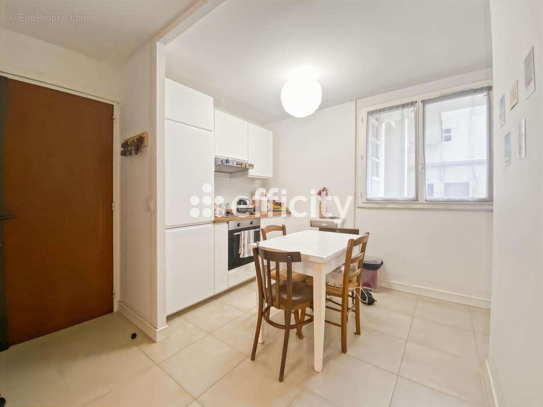 Appartement à LYON-8E