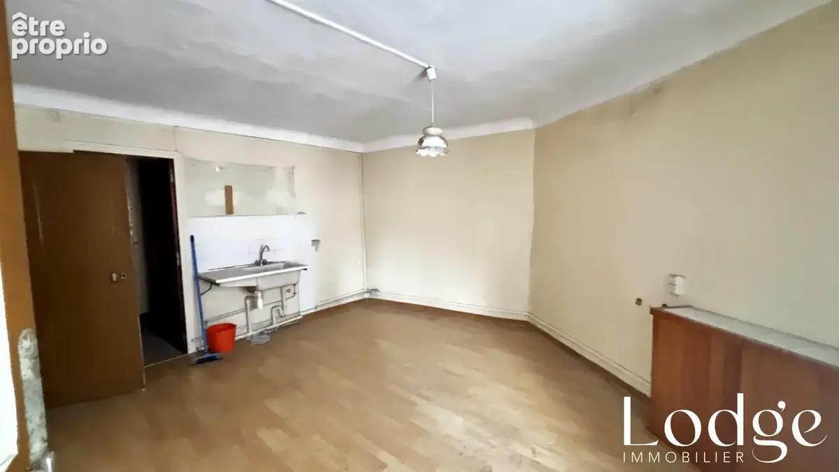 Maison 300 m² à Val-Des-Pres  - photo 6