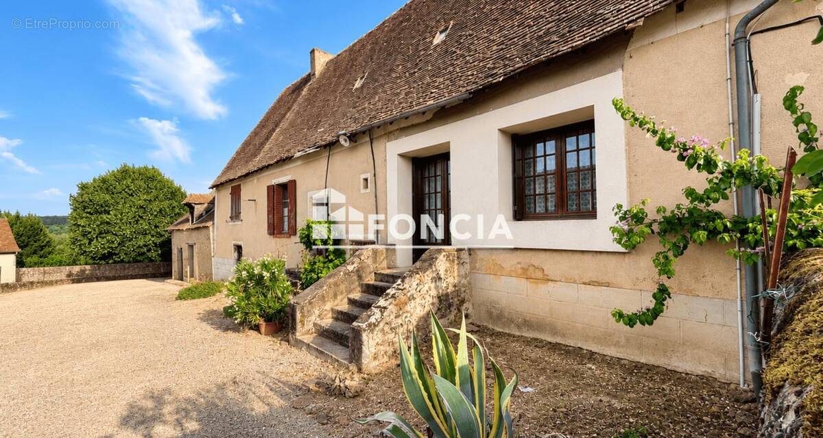 Maison à SAINT-MARCEAU