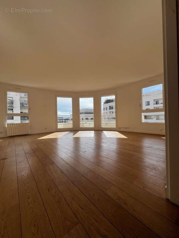 Levallois Limite Neuilly 5 P de 110 m2 + Balcons 8è ét Ascenseur - photo 3