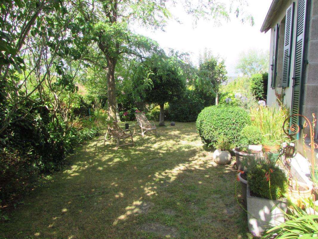 Maison à PLOUGASNOU