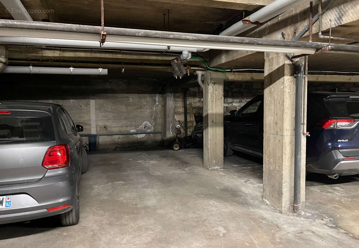 Appartement à NEUILLY-SUR-SEINE