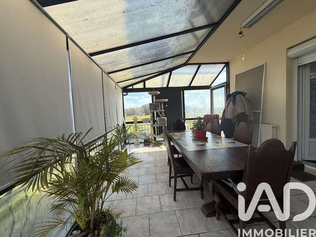 Maison 168 m² à Saint-Aubin-De-Lanquais  - photo 9