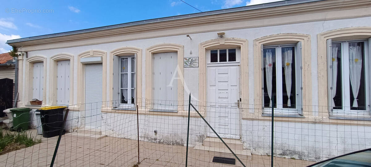 Maison à BOURCEFRANC-LE-CHAPUS