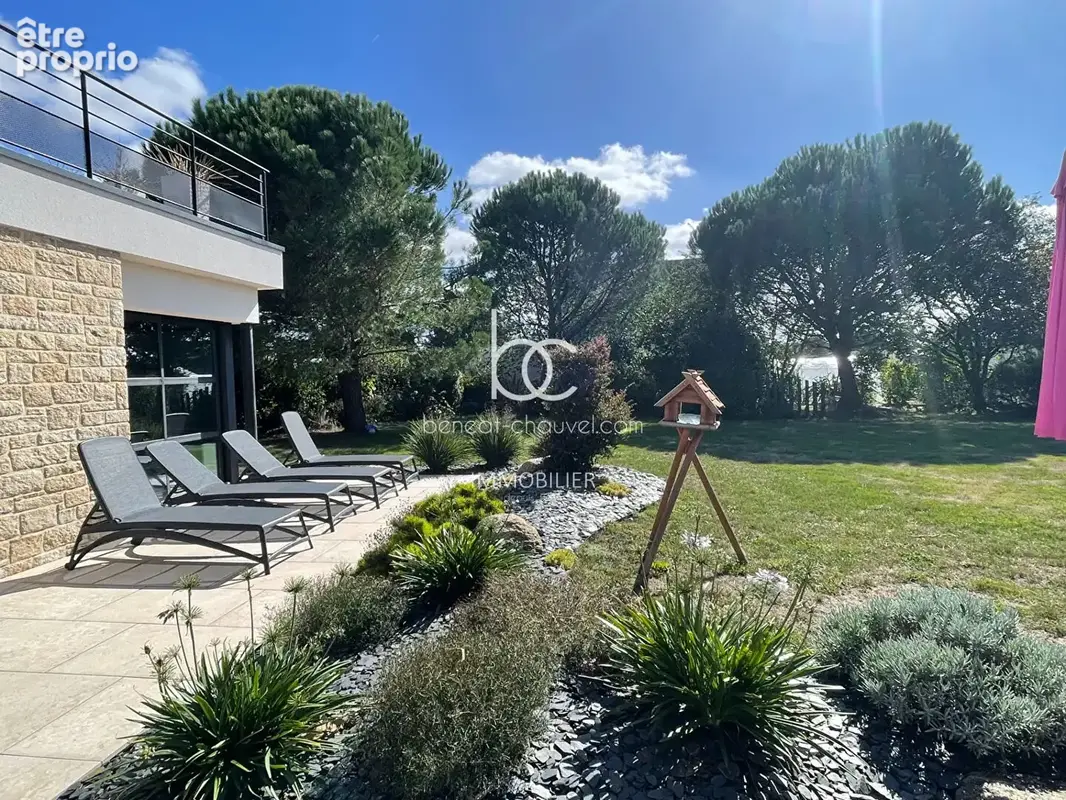 Photo Maison à Questembert au prix de 787 500€