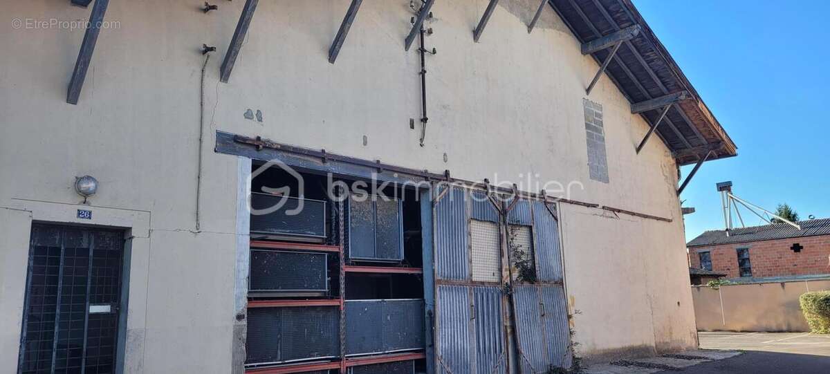 Commerce à BEAUMONT-DE-LOMAGNE