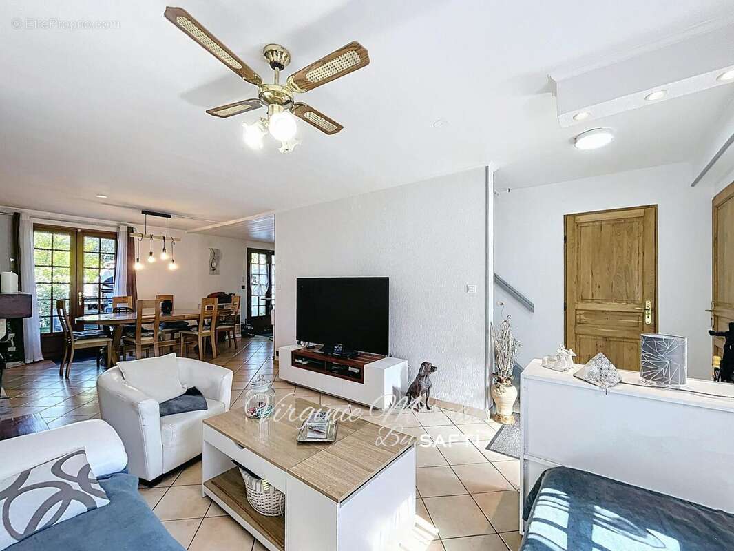 Photo 2 - Maison à CESSON