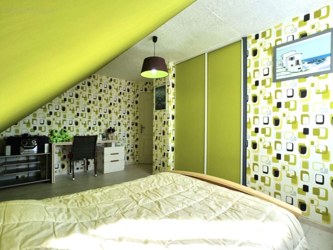 Maison 101 m² à Gennes  - photo 9