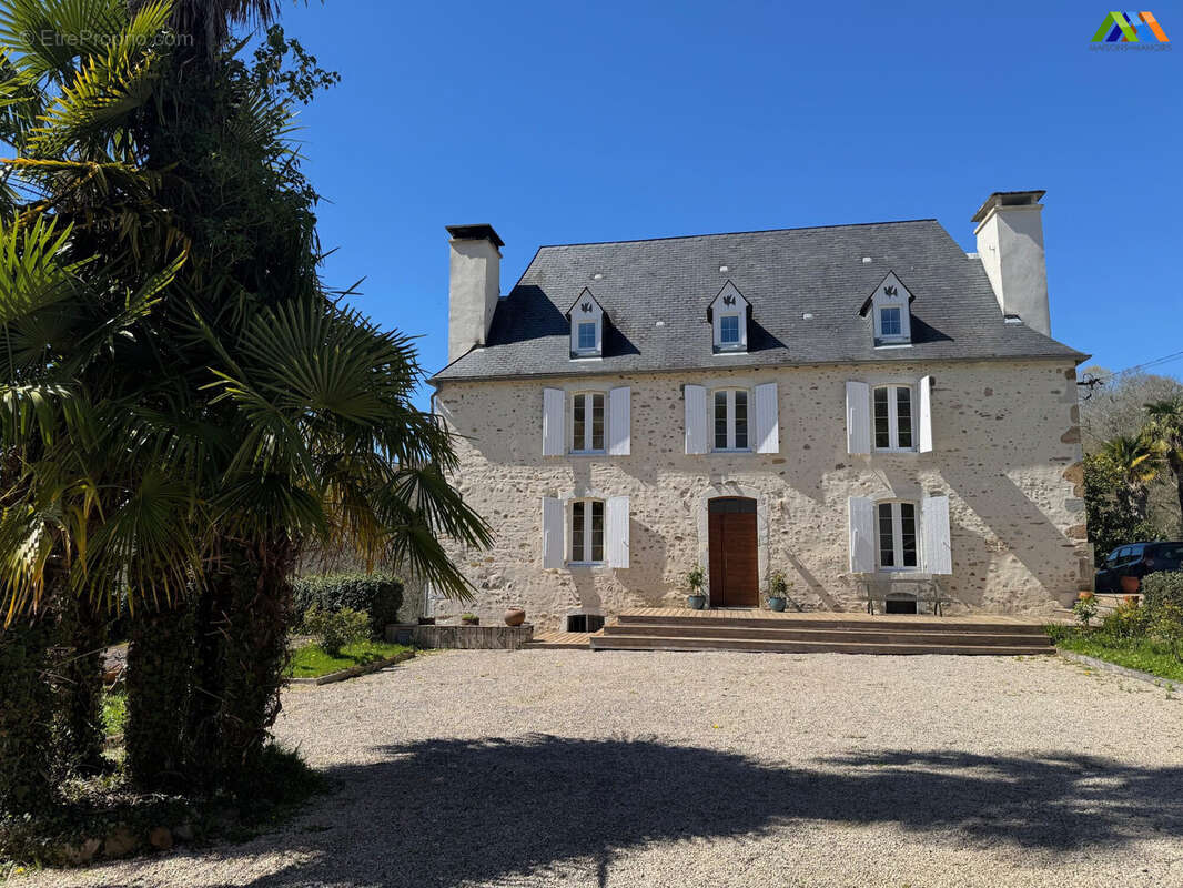 Maison 445 m² à Pau  - photo 2