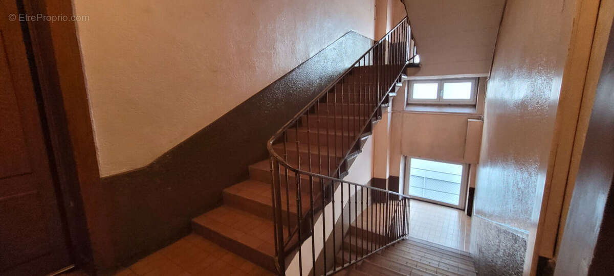 Appartement à SAINT-ETIENNE