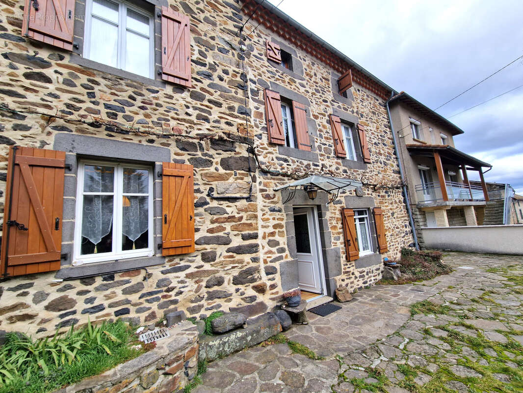 Maison à LA CHAPELLE-LAURENT