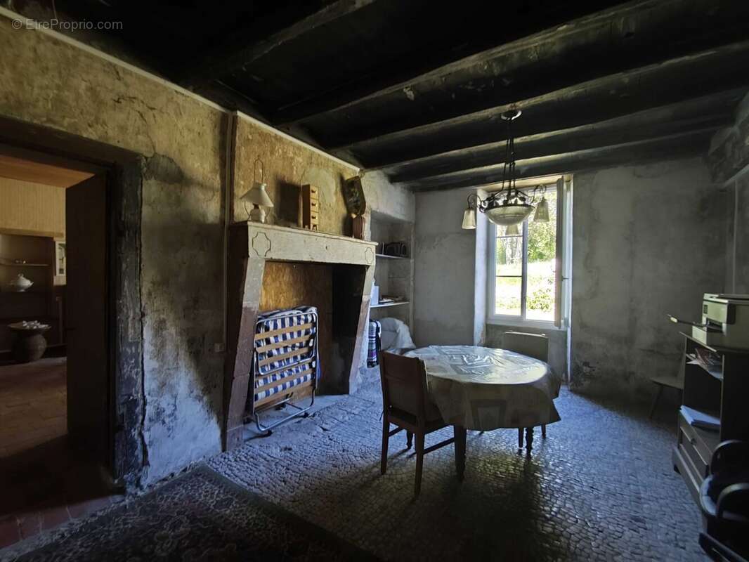 Maison à SAINT-LAURENT-DE-CERIS