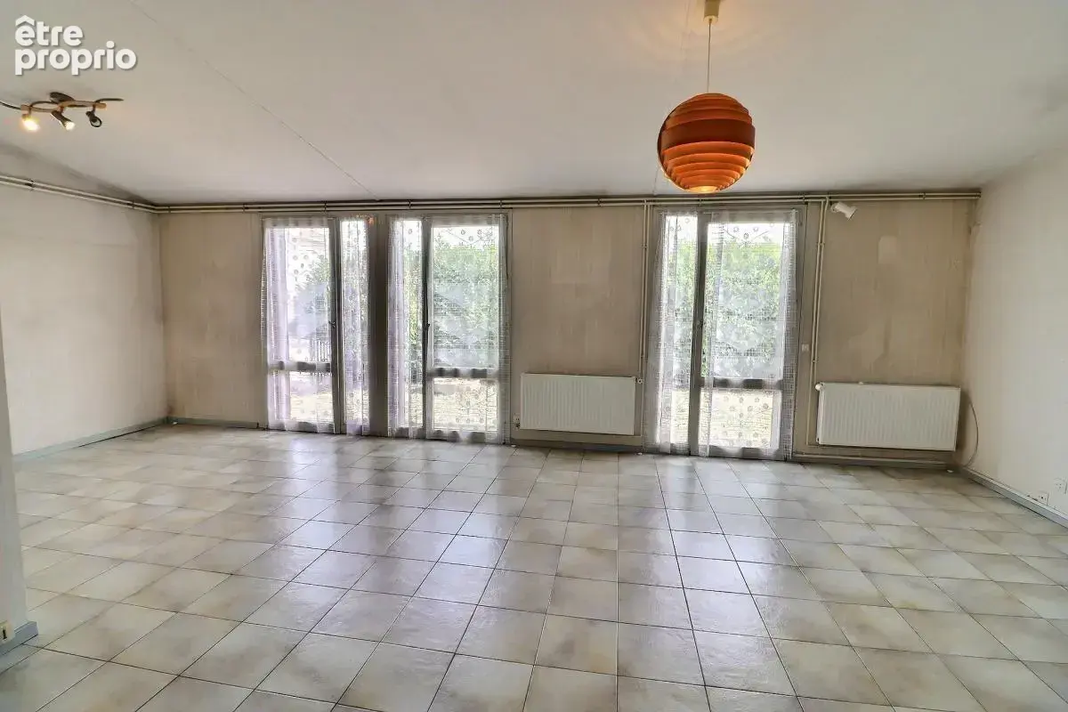 Maison familiale 4 chambres à CHARVIEU-CHAVAGNEUX (38230) - photo 5