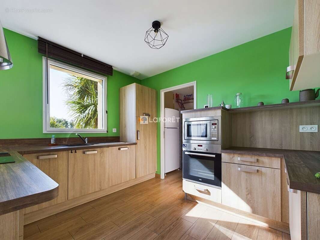 Maison à POULLAN-SUR-MER