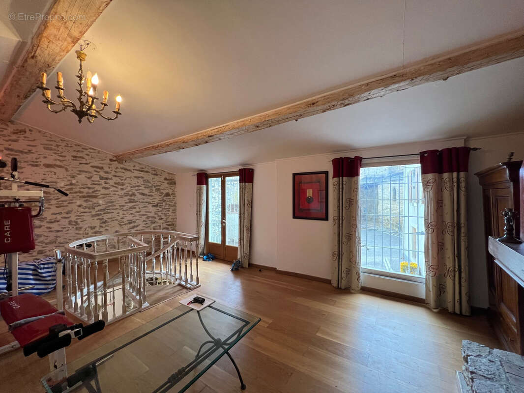 Maison à LA LIVINIERE