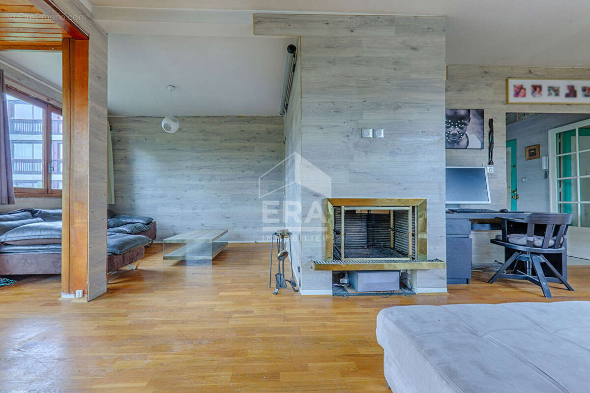 Appartement à FONTENAY-LE-FLEURY