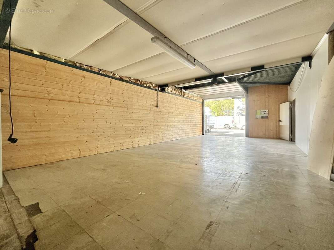 Commerce à LA BALME-DE-SILLINGY