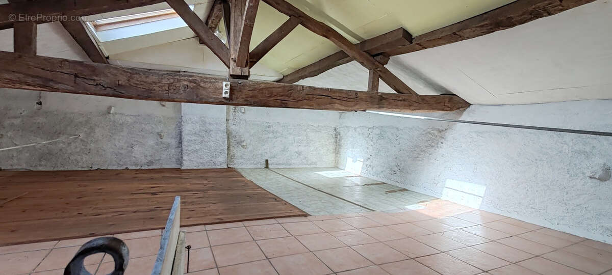 Maison à SAINT-HILAIRE-LE-VOUHIS